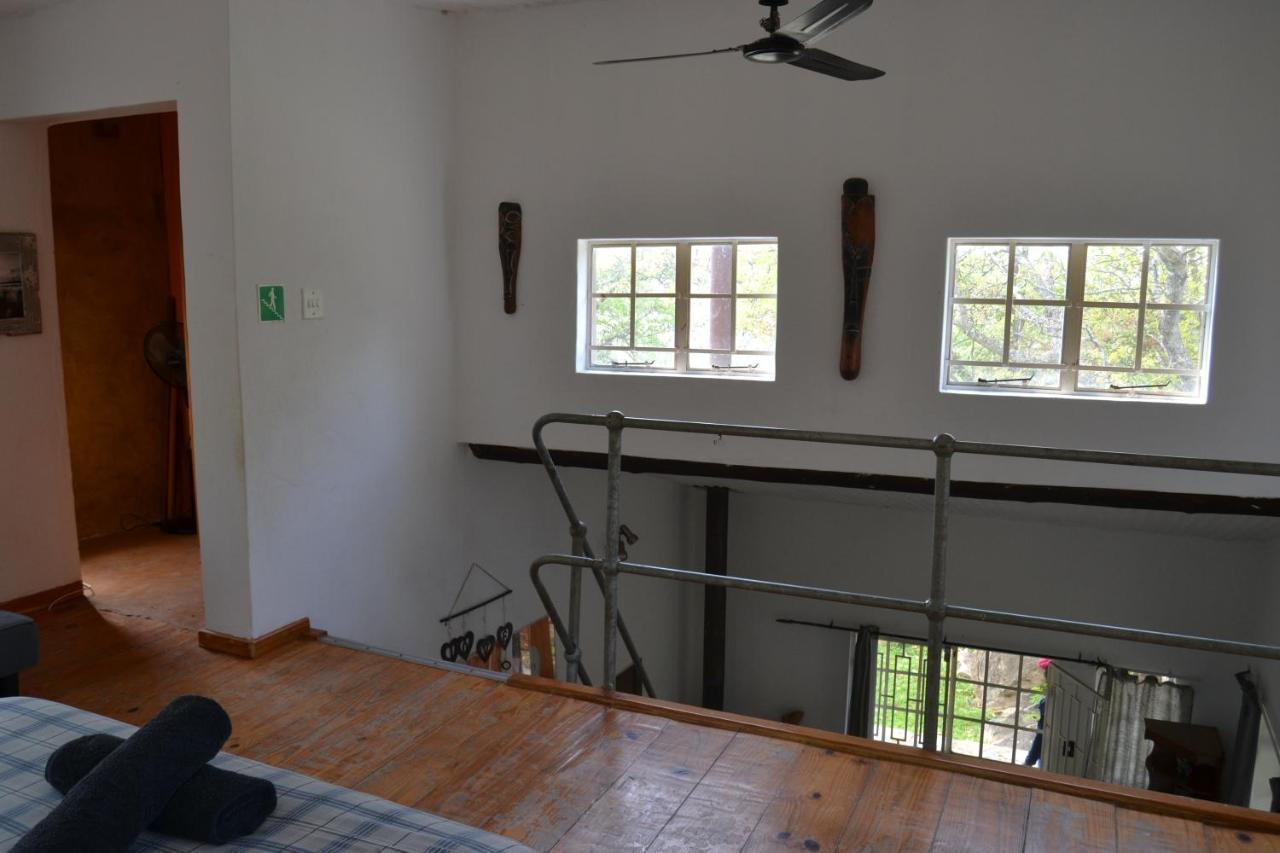 Leopard Tree Retreat Farm stay *