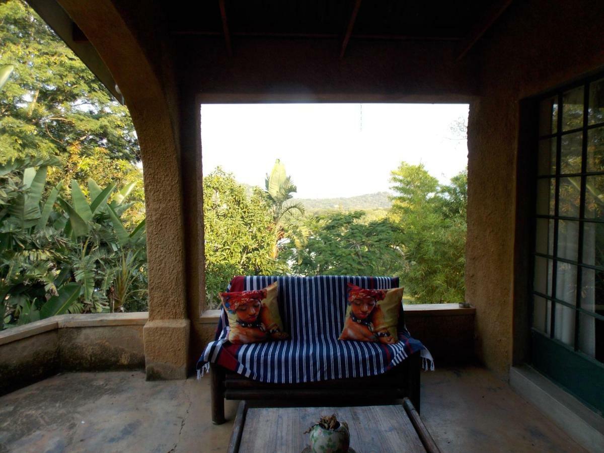Leopard Tree Retreat Farm stay